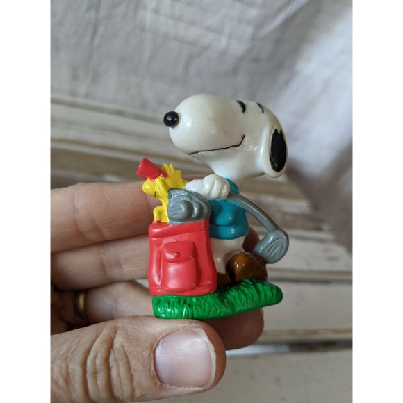 United feature Snoopy golfing Woodstock figurine x - Picture 4 of 7